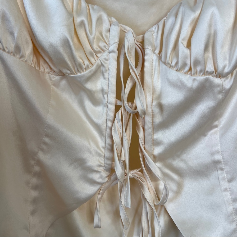 Women’s Cream Ruched Tie-Front Blouse - Picture 7 of 11